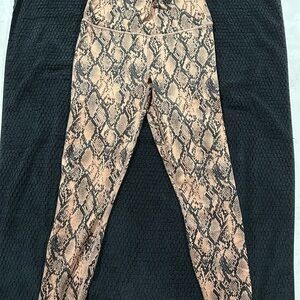 Fabletics Define PowerHold High-Waisted 7/8 Legging